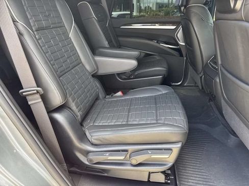 Used 2025 Cadillac Escalade Sport Platinum w/ LPO, ONYX Package AWD/4WD image 10