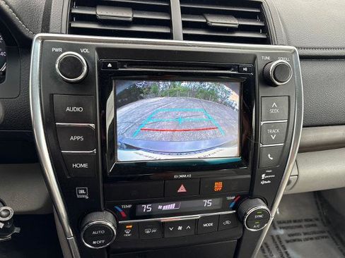 Used 2017 Toyota Camry XLE FWD image 20