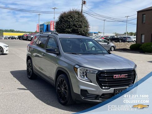 Certified 2024 GMC Terrain SLE w/ Driver Convenience Package AWD/4WD image 1