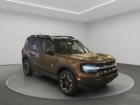 Used 2022 Ford Bronco Sport Outer Banks w/ Tech Package AWD/4WD image 7