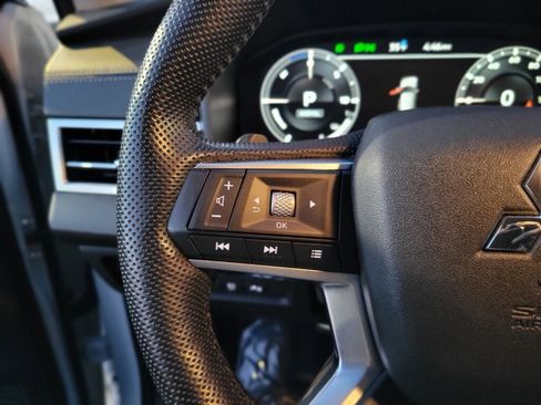 Used 2023 Mitsubishi Outlander SEL image 22