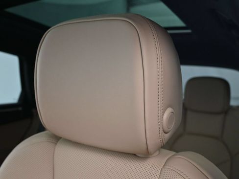 Certified 2026 Porsche Macan AWD/4WD image 20