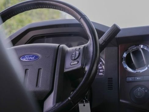 Used 2015 Ford F250 Lariat w/ Lariat Ultimate Package AWD/4WD image 46