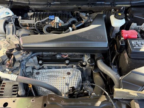 Used 2020 Nissan Rogue SV image 7