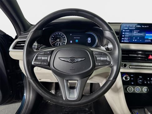 Used 2025 Genesis G70 2.5T AWD/4WD image 13