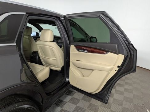 Used 2018 Cadillac XT5 Luxury w/ Driver Awareness Package image 35