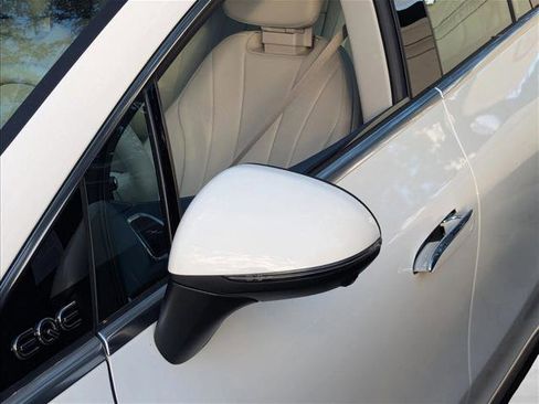 Used 2024 Mercedes-Benz EQE 350+ 4MATIC Sedan image 15