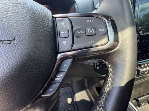 Used 2024 RAM 3500 Limited AWD/4WD image 36