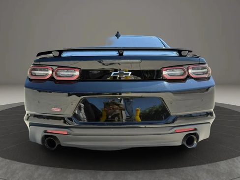 Used 2019 Chevrolet Camaro SS RWD image 6