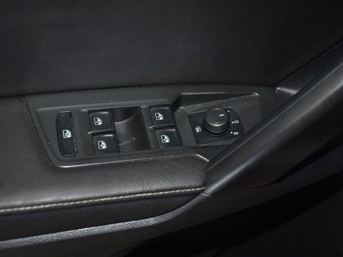 Used 2023 Volkswagen Tiguan S FWD image 23