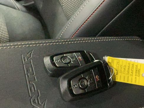 New 2025 Ford Bronco Raptor image 8