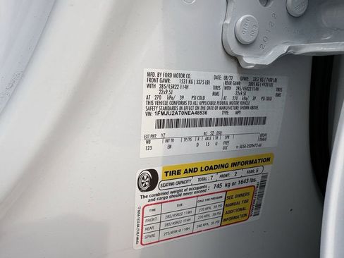 Used 2022 Ford Expedition Limited image 28