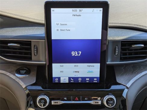 Certified 2023 Ford Explorer Platinum w/ Technology Package image 17