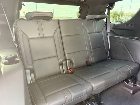 Used 2021 Chevrolet Tahoe RST w/ Luxury Package RWD image 33