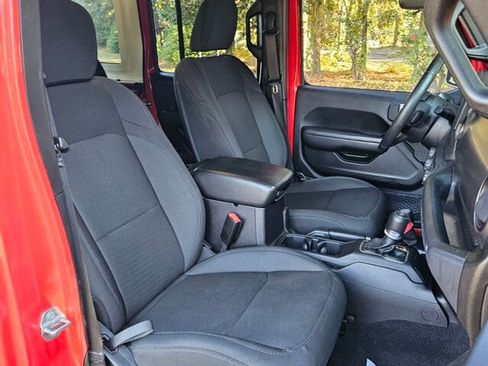 Used 2019 Jeep Wrangler Unlimited Sport S image 16