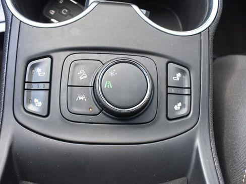 Used 2020 GMC Terrain SLT image 28