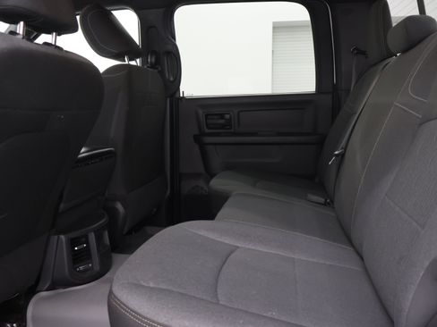 Used 2024 RAM 3500 Tradesman w/ Chrome Appearance Group AWD/4WD image 9