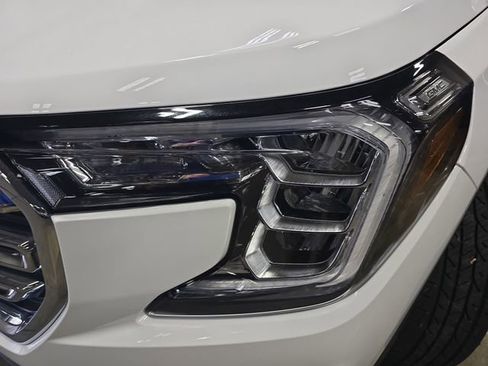 Used 2023 GMC Terrain SLT w/ Infotainment Package II AWD/4WD image 35