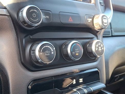 Used 2019 RAM 1500 Big Horn image 15