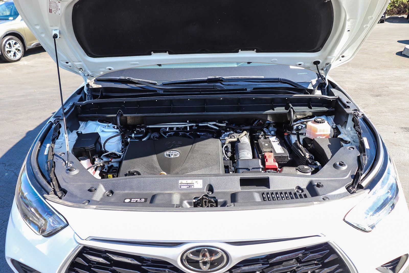 Certified 2021 Toyota Highlander L FWD image 33