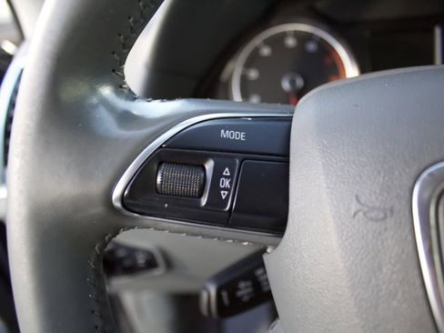 Used 2017 Audi Q5 2.0T Premium Plus w/ Technology Package image 16