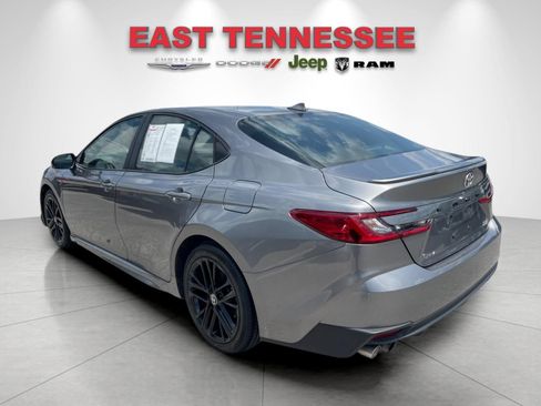 Used 2025 Toyota Camry SE FWD image 5