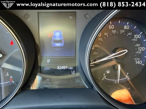 Used 2020 Toyota C-HR XLE FWD image 21