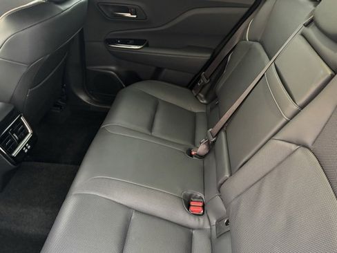 Used 2025 Toyota Crown Signia image 6