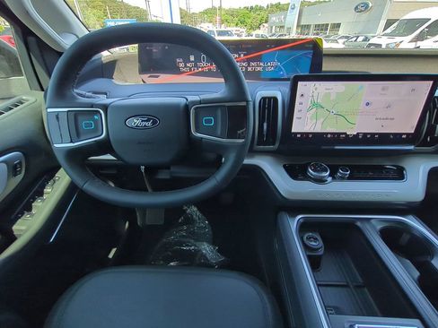 New 2026 Ford Expedition Active RWD image 16