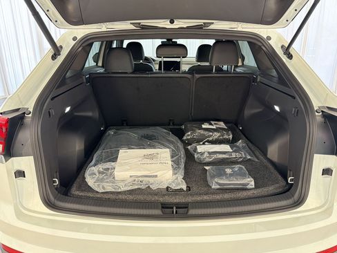 New 2026 Volkswagen Atlas Cross Sport SE AWD/4WD image 31