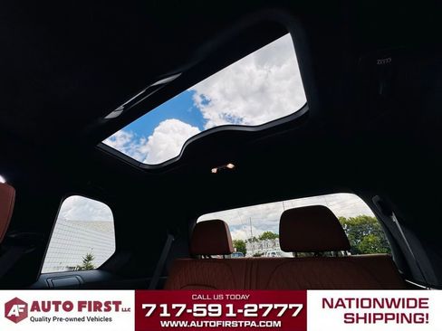 Used 2022 BMW X7 M50i w/ Executive Package image 23