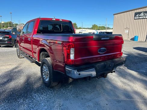 Used 2017 Ford F250 XLT w/ XLT Premium Package AWD/4WD image 8