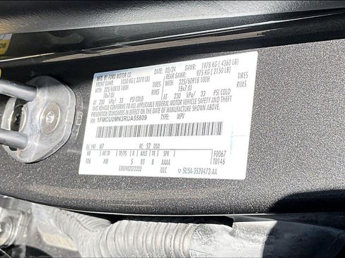 Used 2024 Ford Escape ST-Line w/ Tech Pack #1 FWD image 35
