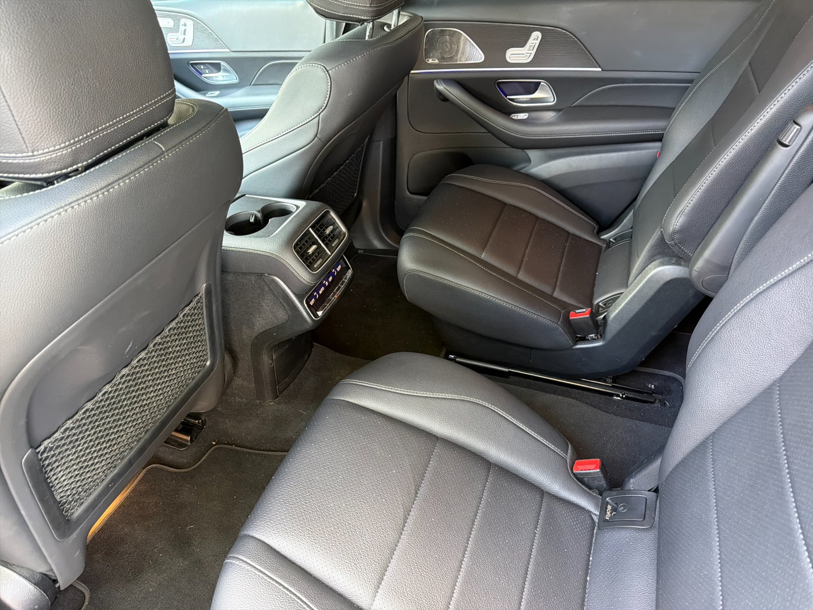 Used 2024 Mercedes-Benz GLS 450 4MATIC image 11