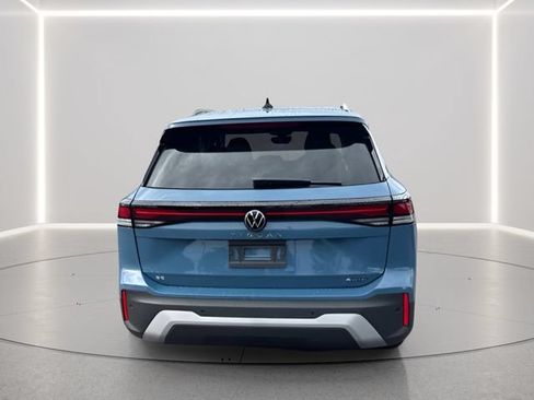 Used 2026 Volkswagen Tiguan SE AWD/4WD image 37