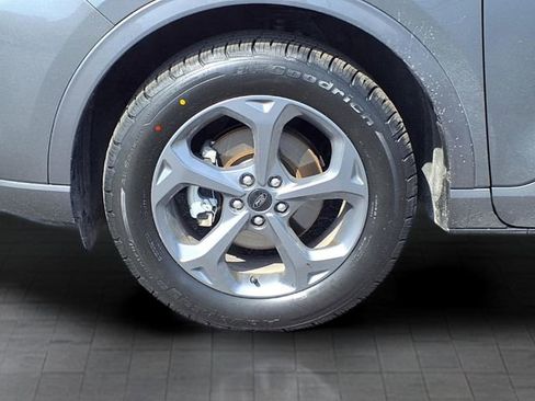 Certified 2024 Ford Escape ST-Line image 11