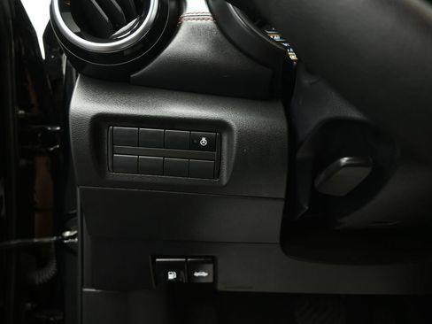 Used 2023 Nissan Kicks SR w/ SR Premium Package FWD image 12