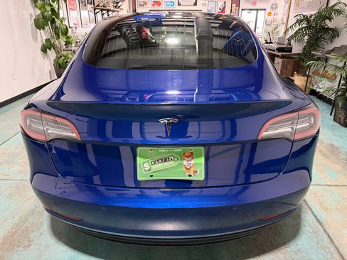 Used 2019 Tesla Model 3 Standard Range image 5