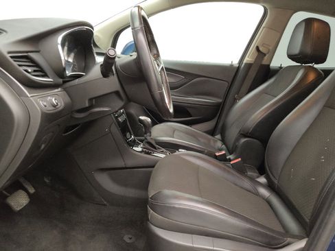 Used 2020 Buick Encore Preferred FWD image 17