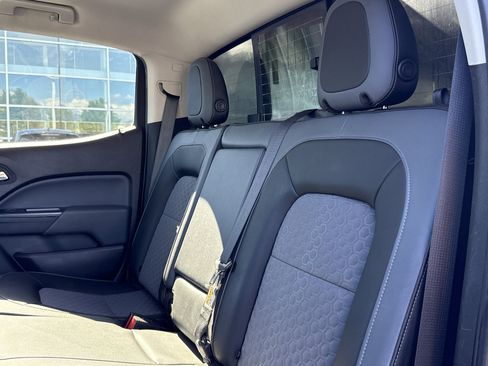 Used 2017 Chevrolet Colorado Z71 AWD/4WD image 7