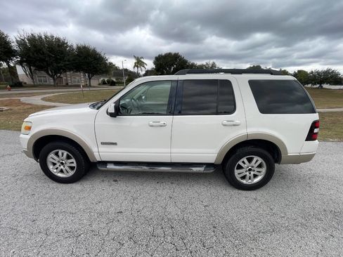Used 2008 Ford Explorer Eddie Bauer image 8
