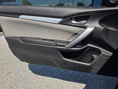 Used 2018 Honda Civic EX-T image 17