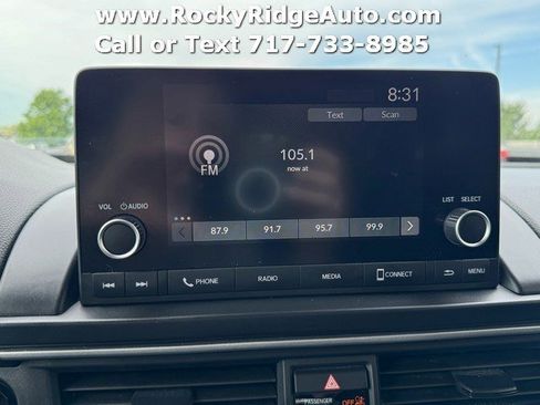 Used 2025 Honda Pilot Sport image 20