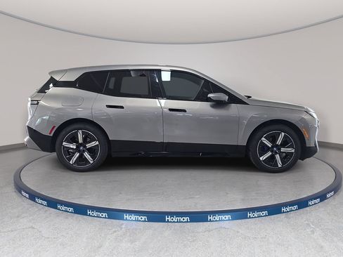 Used 2024 BMW iX xDrive50 w/ Sport Package AWD/4WD image 6