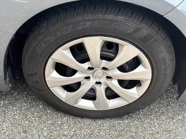 Used 2024 Toyota Corolla LE FWD image 8