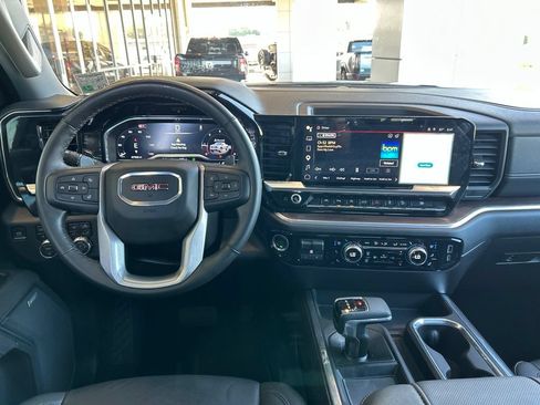 Used 2025 GMC Sierra 1500 SLT AWD/4WD image 14