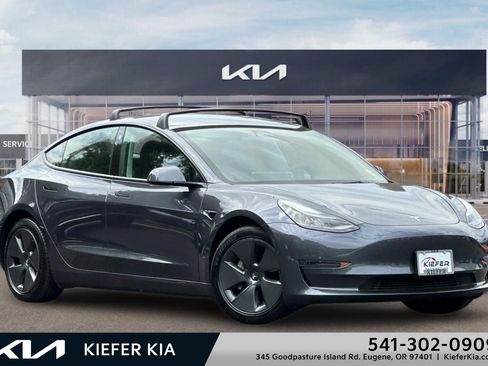 Used 2022 Tesla Model 3 Long Range AWD/4WD image 1