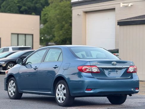 Used 2013 Toyota Corolla LE FWD image 5