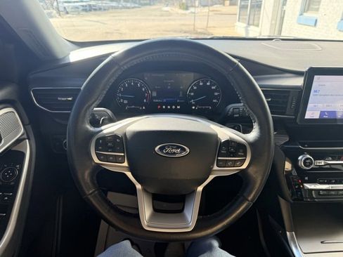 Used 2021 Ford Explorer Limited w/ Equipment Group 301A image 25