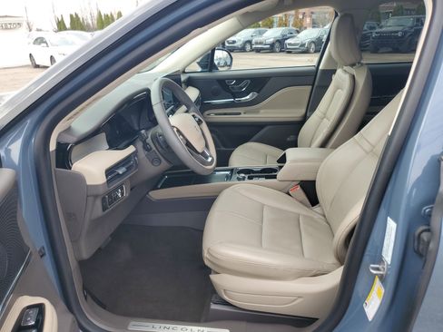 Used 2023 Lincoln Corsair AWD w/ Equipment Group 101A image 12